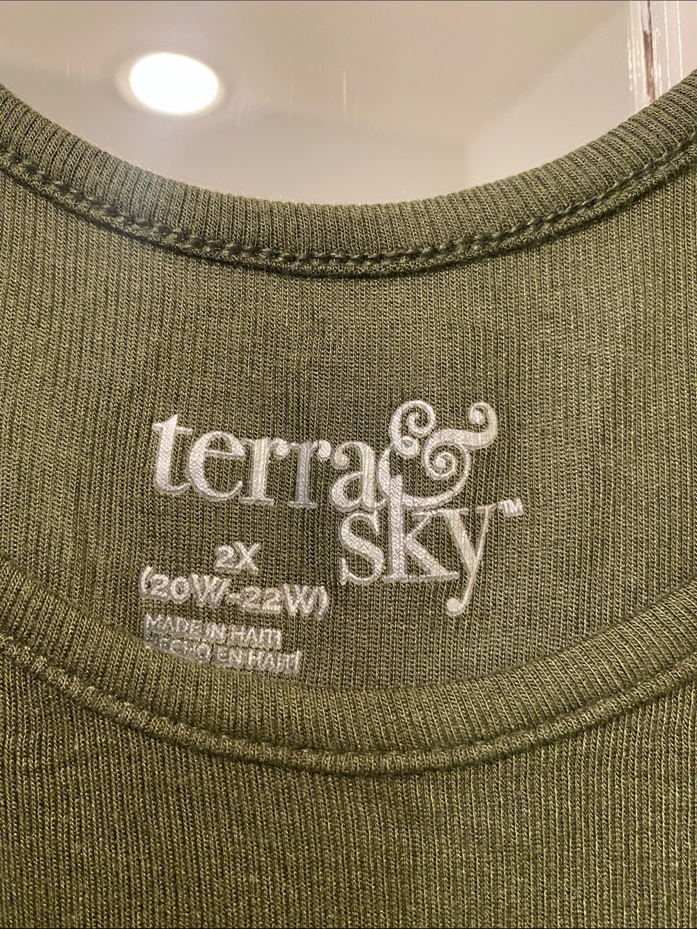Terra&Sky size 2X(20-22W) tank top good condition - Picture 2 of 3